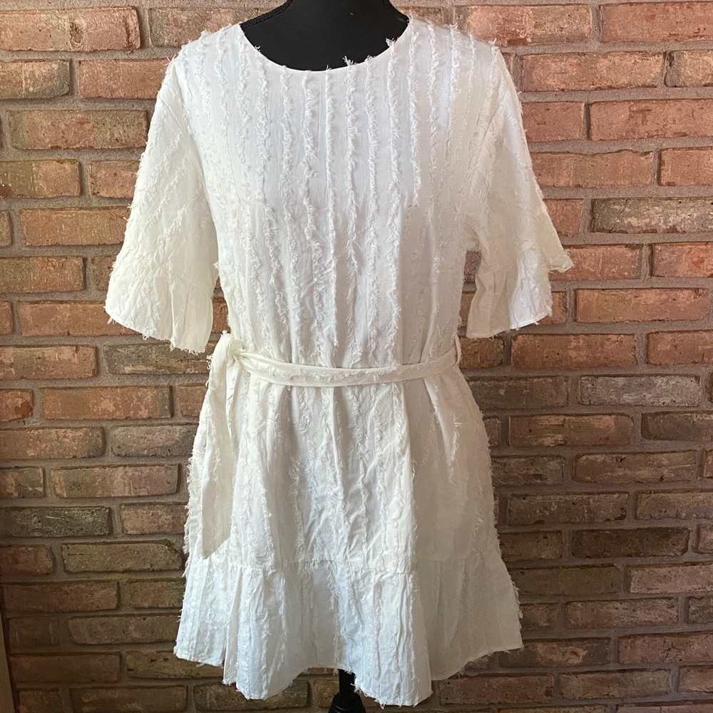 Elegant White Lace Dress